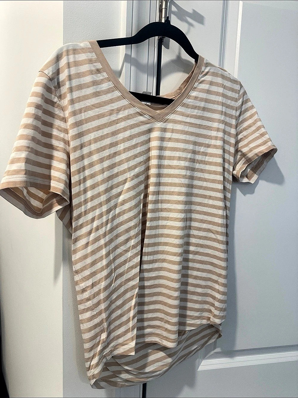 lululemon Love V-Neck T-Shirt Striped Short Sleeve Top in Brown & White Size 10